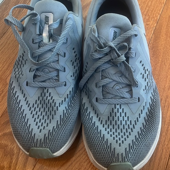 Used Nike Womens Blue Zoom Running Shoes Size 10 - Picture 2 of 6